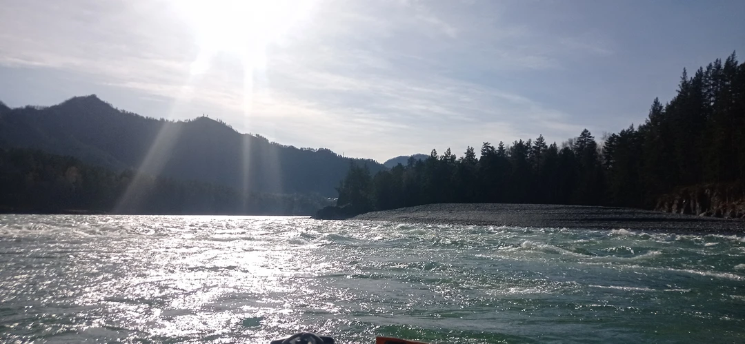 Отличная небольшая экскурсия, во время которой ещё и очень хорошая погода вышла(+18 и солнце). Если будете