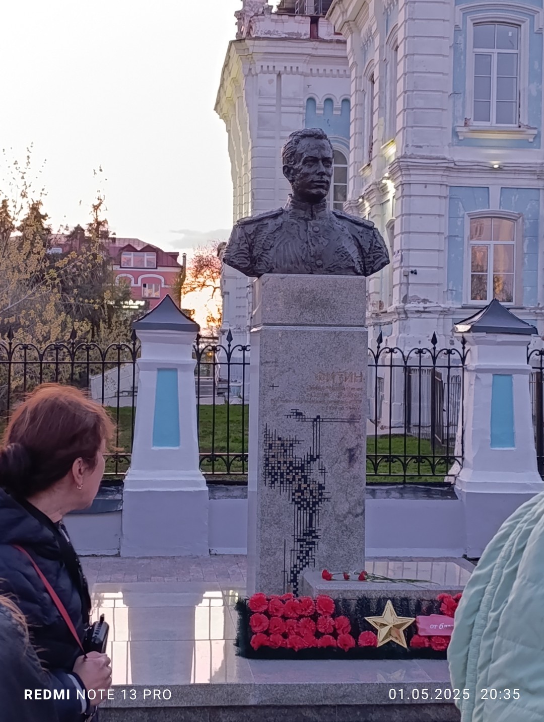 Мне и моему 9-летнему сыну очень понравилась экскурсия и экскурсовод, подача материала лёгкая и увлекательная, стиль