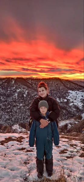 Отличное путешествие на Домбай. все чётко по времени, без опозданий. Олег-гид и водитель, интересный рассказчик, знающий