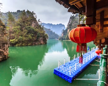 Стеклянный мост, озеро Баофэн