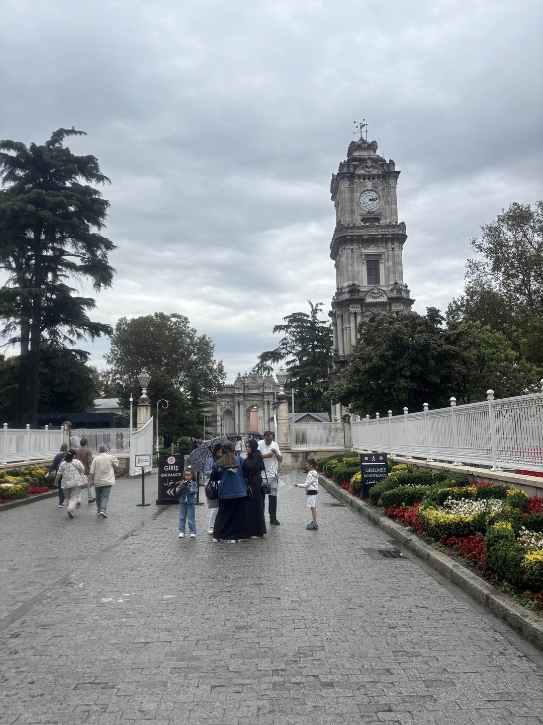 Первый раз в Стамбуле. Прекрасный город, где каждый сантиметр дышит историей, события, меняющие жизни народов. Не