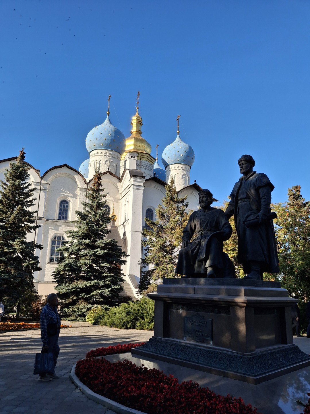 Казань: на автобусе по городу и пешком по кремлю (Ольга)