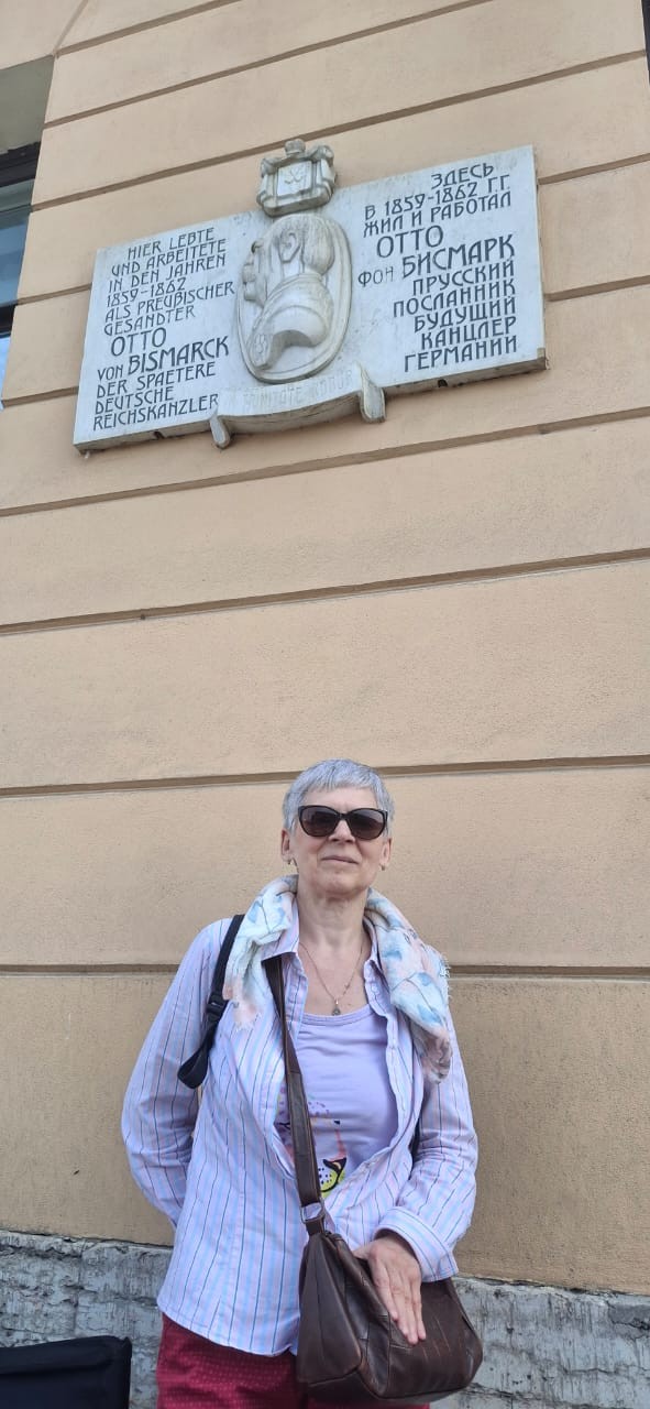 Спасибо экскурсоводу Алексею за интересную тему. Лекция Алексея полна именами, датами, событиями. Он не только рассказывает,