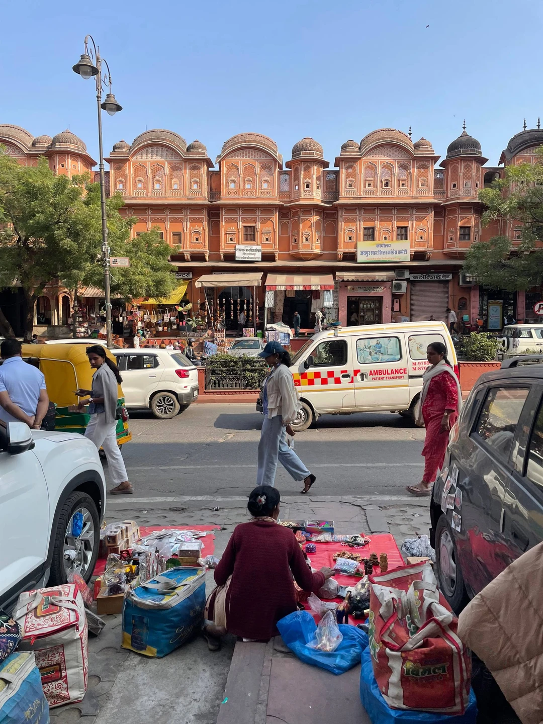 Спасибо большое Абхинаву и команде гидов за прекрасные 6 дней путешествия по северной Индии. Абхинав отлично