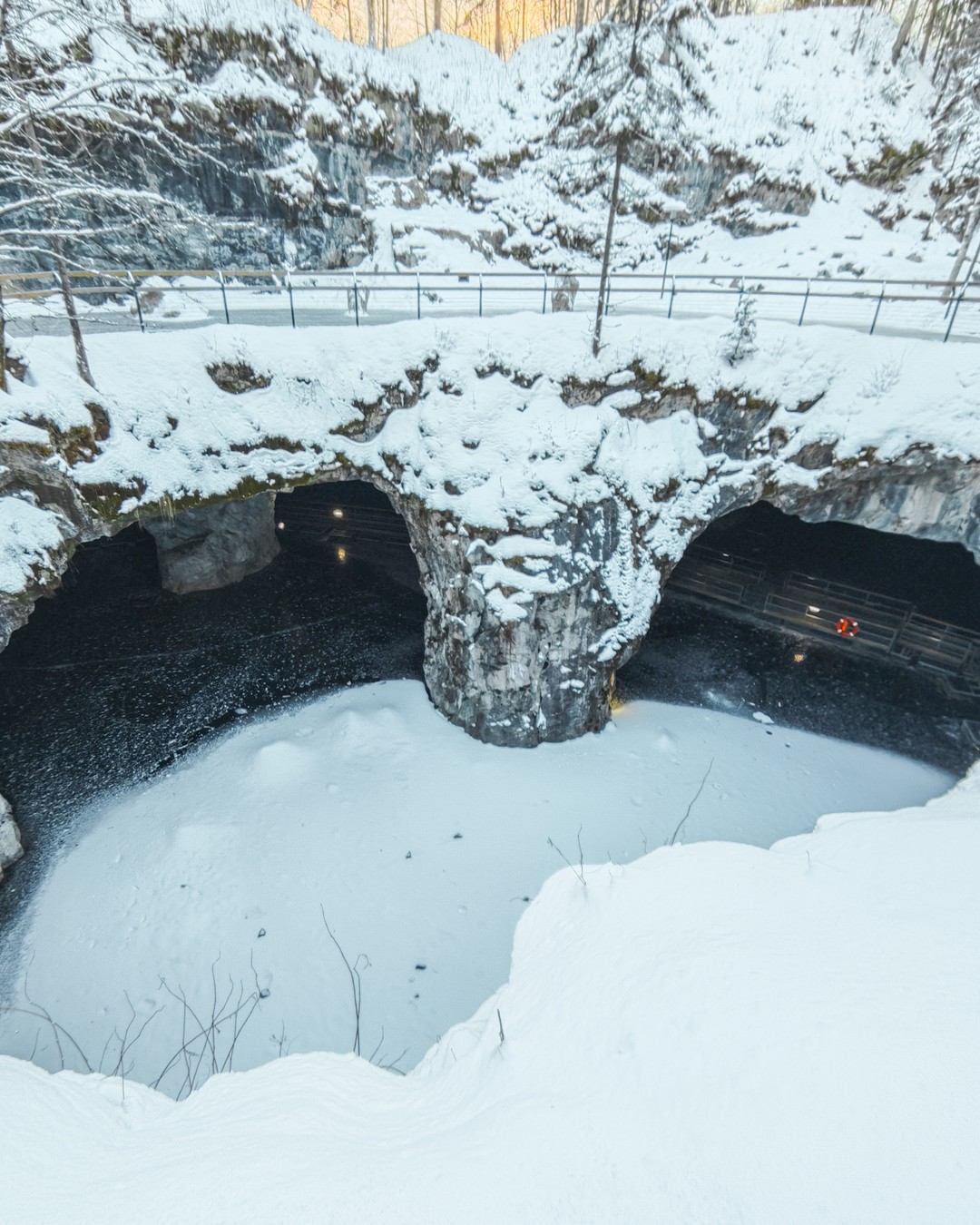 Карелия из Санкт-Петербурга: водопады, Рускеала и тот самый ретропоезд (Владимир)