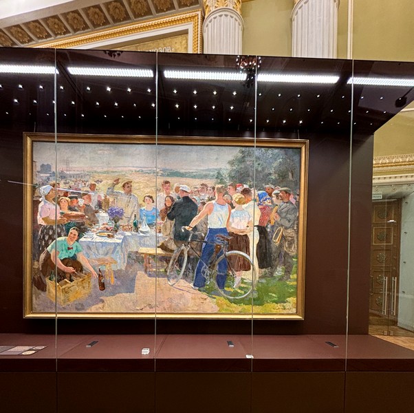 Фото к экскурсии Советские символы и мифы: Новая Третьяковка на ВДНХ