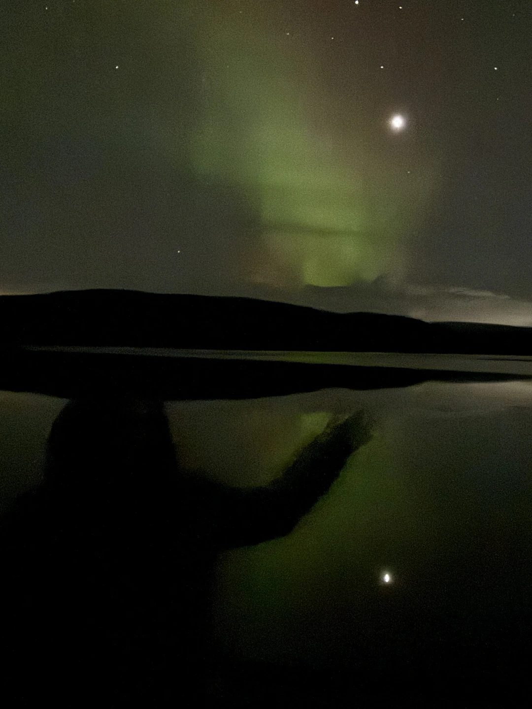 Алексей прекрасный собеседник и рассказчик! было очень интересно и красиво, удалось увидеть падающие звезды, млечный путь