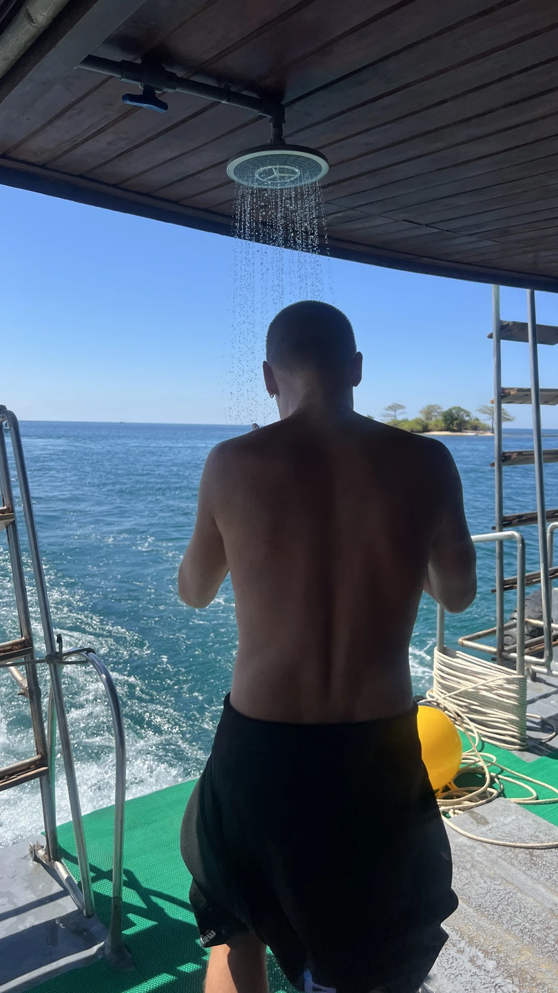 Это моё второе погружение, но уже смело могу сказать, что лучшее. Вовремя забрали из отеля и