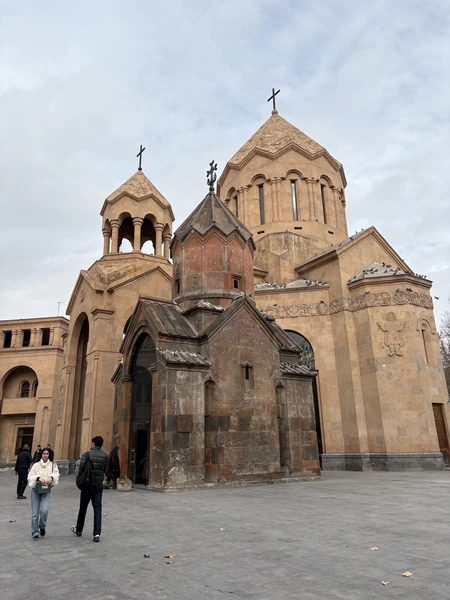 Мы очень благодарны Алине за этот день. Алина очень интересная рассказчица, с ней невероятно комфортно, чувствуется