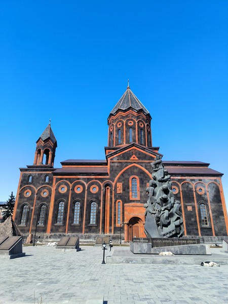 Остался в восторге от экскурсии с Артёмом! Всё прошло на высшем уровне: интересные локации и захватывающий