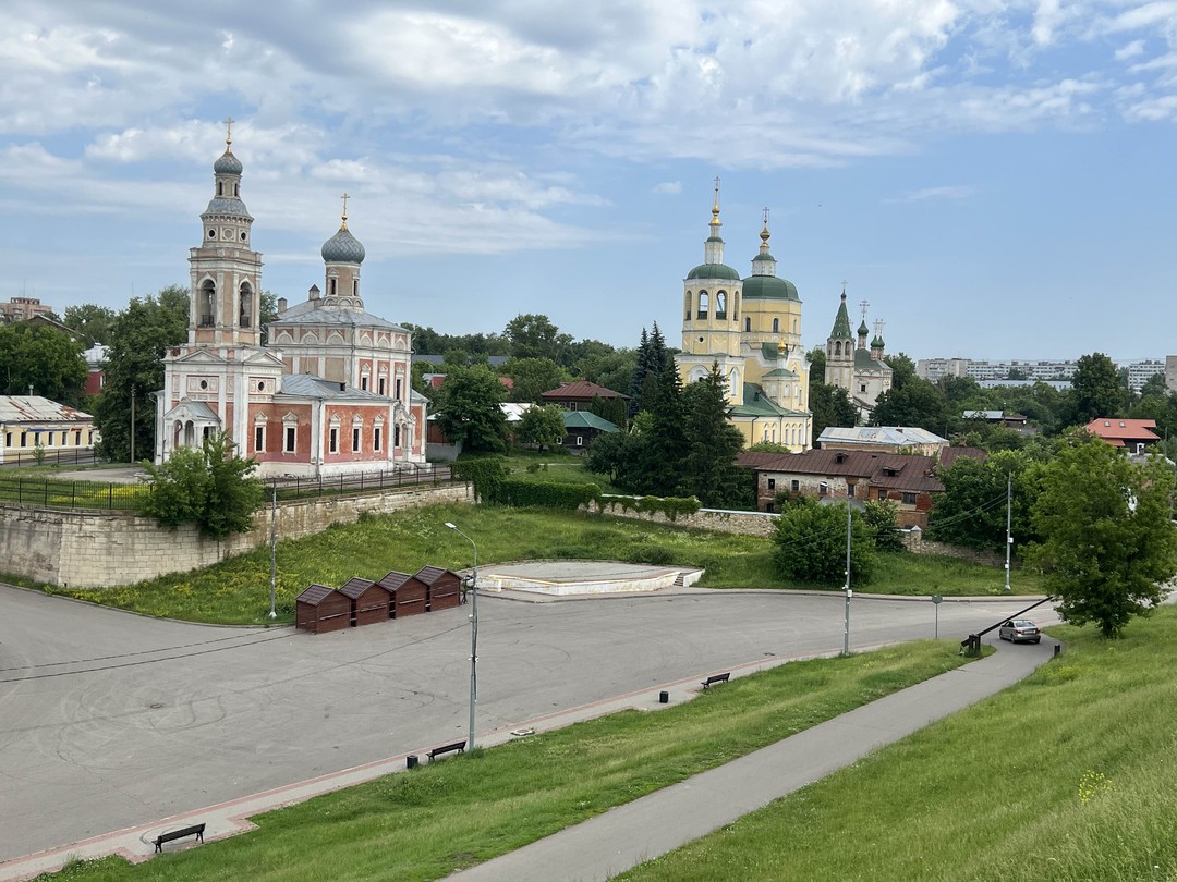 Серпухов на трёх холмах: два монастыря + Соборная гора (Екатерина)