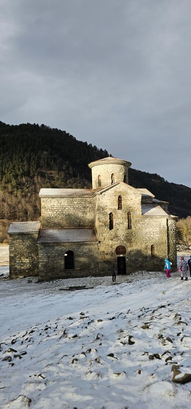 Фото отзыва 7: авторский тур "2 знаковых курорта Кавказа: индивидуально на джипах по Архызу и Домбаю (из Минеральных Вод)"