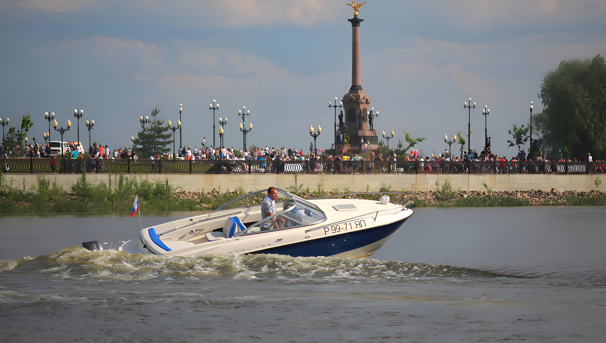 Главное изображение экскурсии - Водная прогулка-экскурсия по Ярославлю