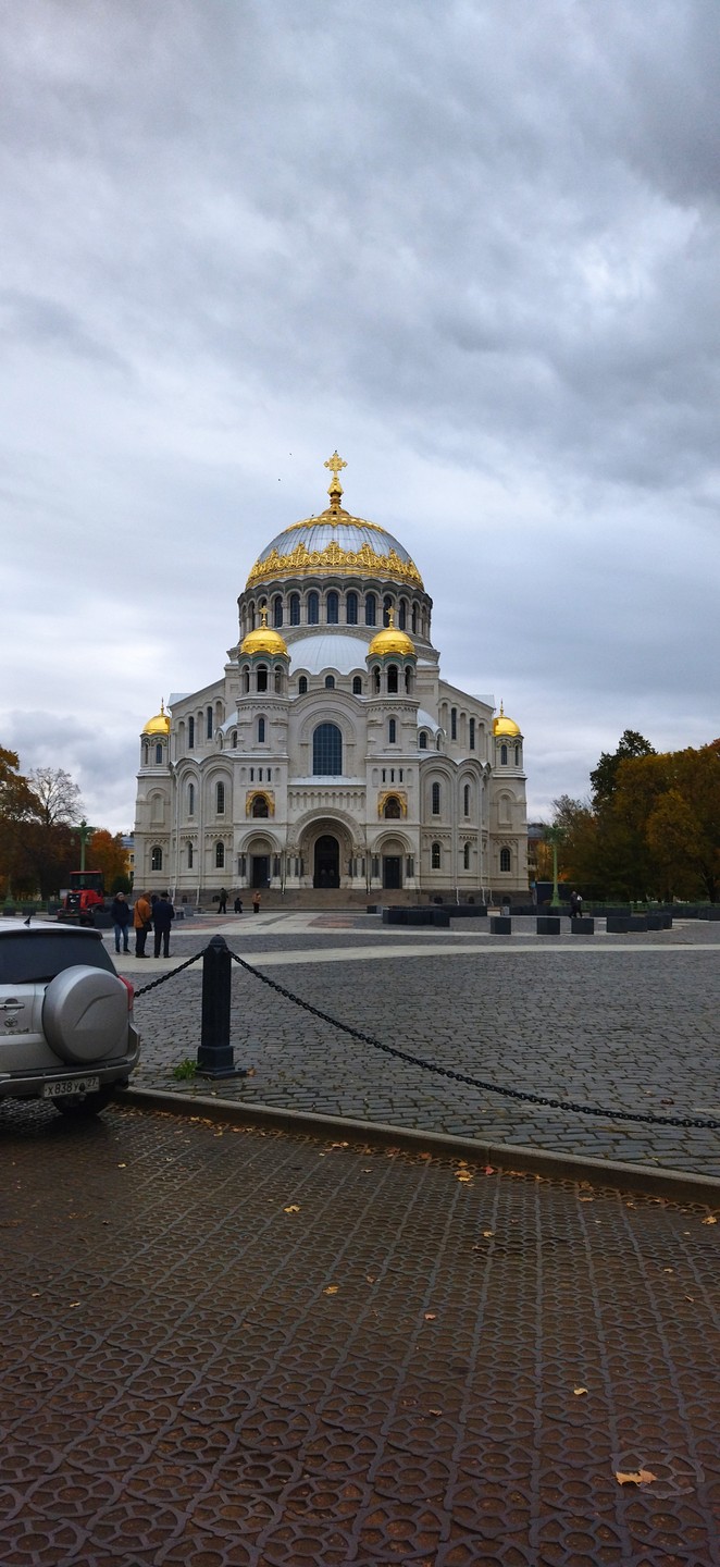 Автобусная экскурсия из Петербурга «Кронштадт - Петергоф» (Алина)