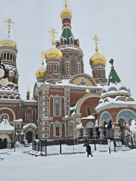 Посетили экскурсию по Йошкар‑Оле и в полном восторге несмотря на метель. Однозначно стоит ехать. Экскурсия понравилась