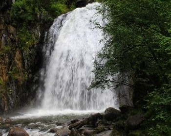 Прогулка на катере по Телецкому озеру, водопады Корбу, Киште и Чоодор