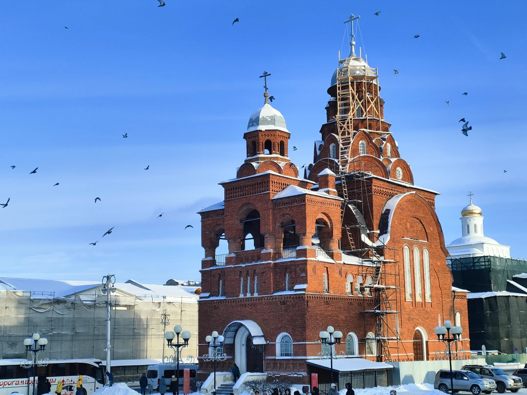 Ездили на новогодние праздники по золотому кольцу,с гидом Владимиром узнали много интересного об истории города… Владимир