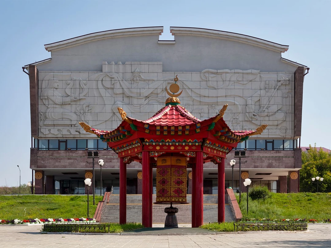 Драматический театр имени Хоца Намсараева