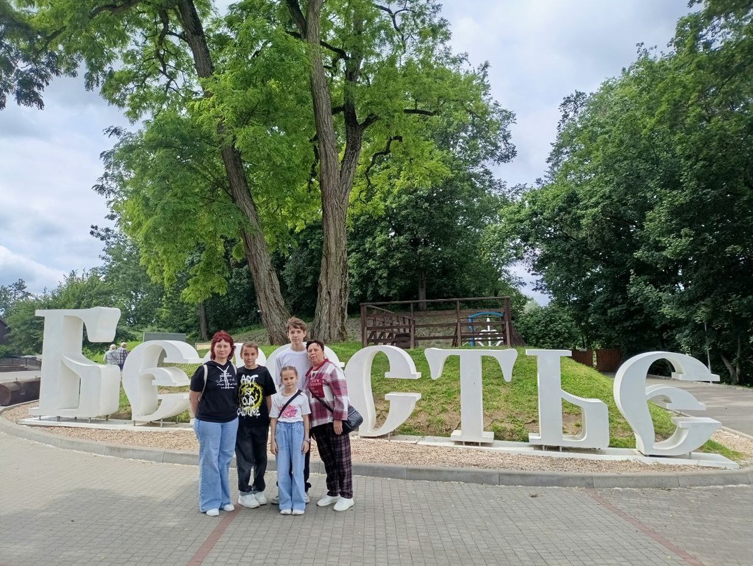 Инна провела нам 4.5 часовую экскурсию по городу и Брестской крепости. Впечатления только положительные, Инна великолепно