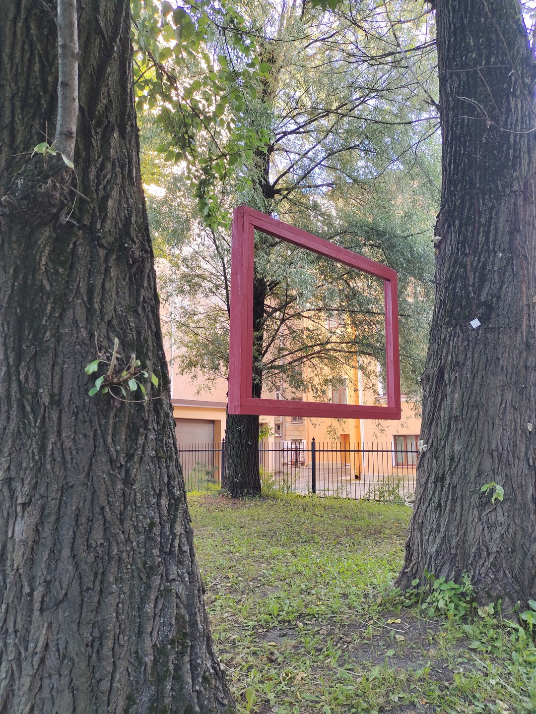 Я обожаю Петроградский остров. Мне казалось, что я видела много интересных мест там, но, как оказалось,