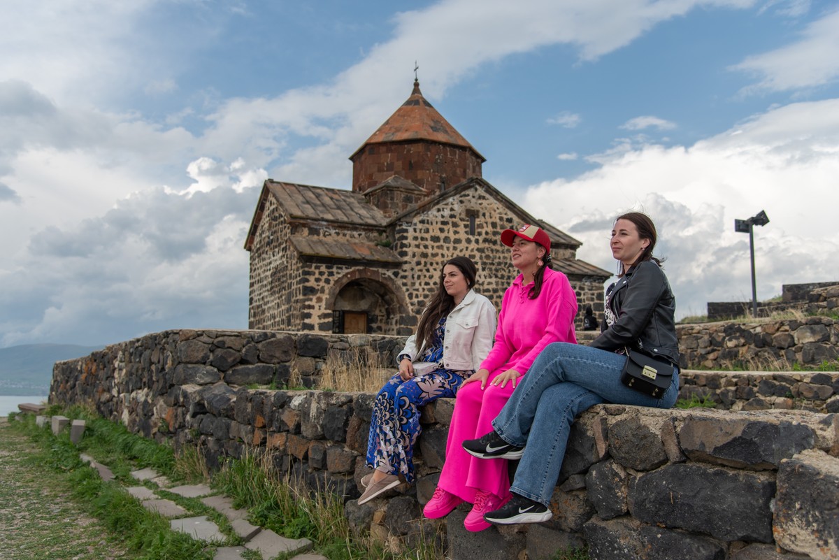 Фото Гарни, Гегард, озеро Севан и волшебная пещера