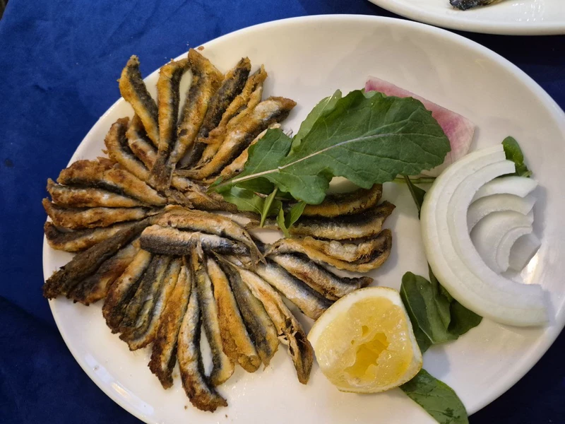 Мне и моим друзьям всё понравилось. Списались с Анастасией накануне встречи, договорились по месту. До места