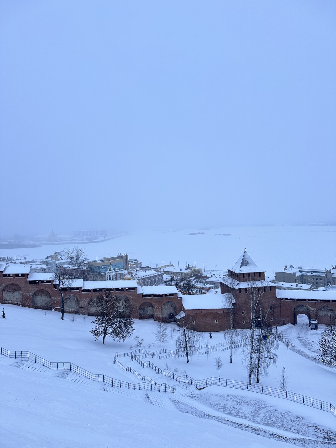 Спасибо Ирине за чудесно проведенное время! Несмотря на сложные погодные условия наша экскурсия состоялась и прошла