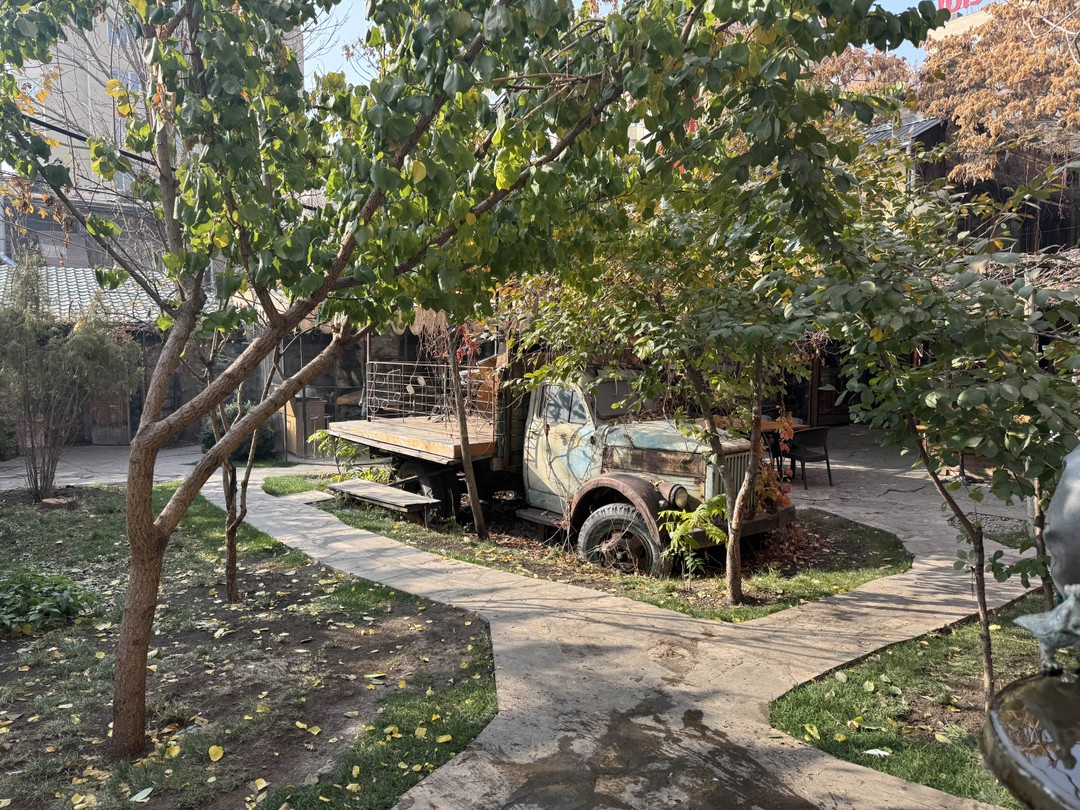 Прекрасная прогулка, Софья отличный собеседник и обладает глубокими знаниями! С ней комфортно общаться!