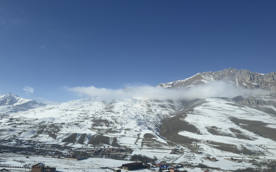 Хочу выразить огромнейшую благодарность Водителю (Гиду) Григорию. Аккуратное вождение, знание и рассказ истории Осетии. Очень интересно