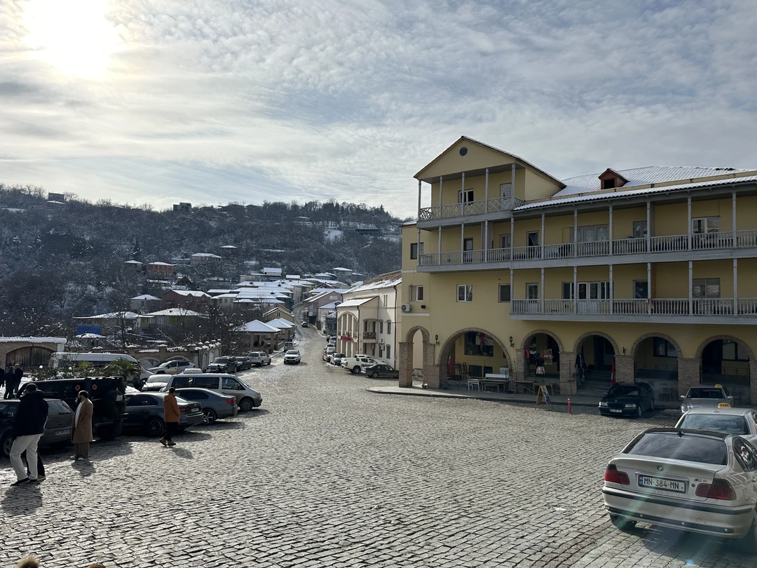 Благодарю экскурсовода Тимура за содержательную экскурсию! Очень хорошо владеет материалом. Отвечает на все вопросы. Вежлив, доброжелателен