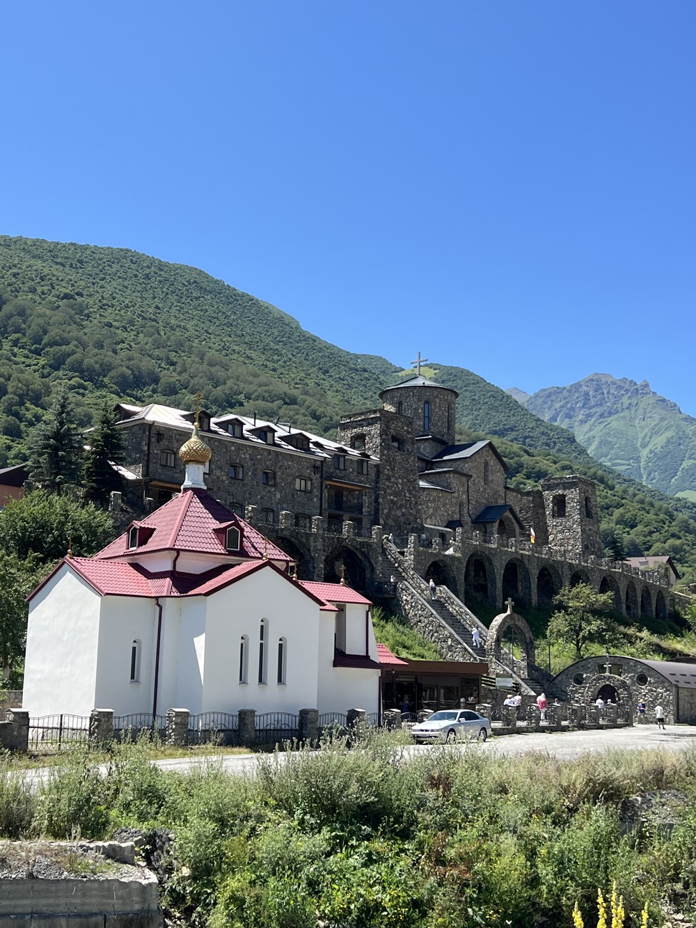 Вся Осетия за один день: поездка на комфортабельном внедорожнике (7/18)