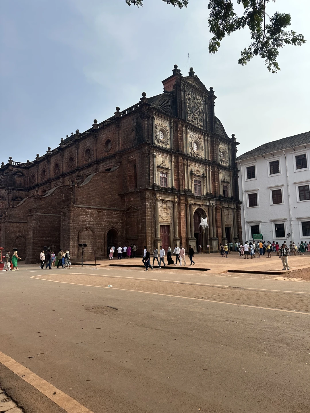 Отличная экскурсия, интересно и познавательно. Яна очень вовлечено отвечала на все вопросы, рассказала много нового для нас