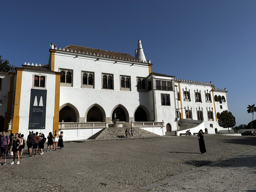 Большое спасибо Светлане за организацию чудесных экскурсий в Синтру с Виктором и Алкобасу, Томар, Баталью с