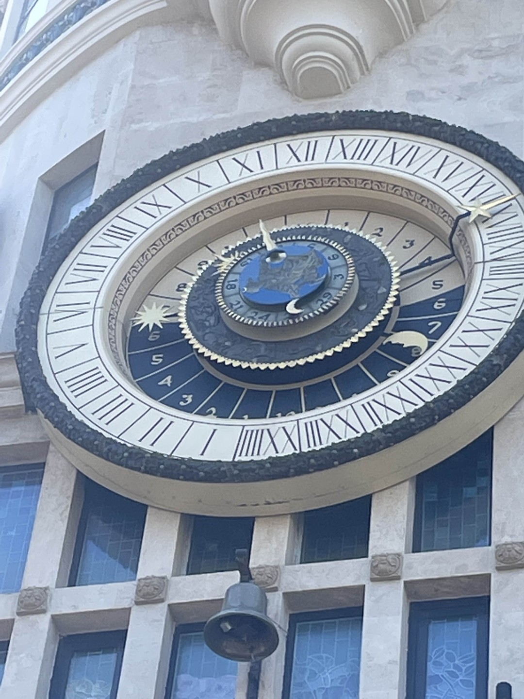 В целом хорошая экскурсия. Пешеходная. Основные достопримечательности старого Батуми входят в программу.