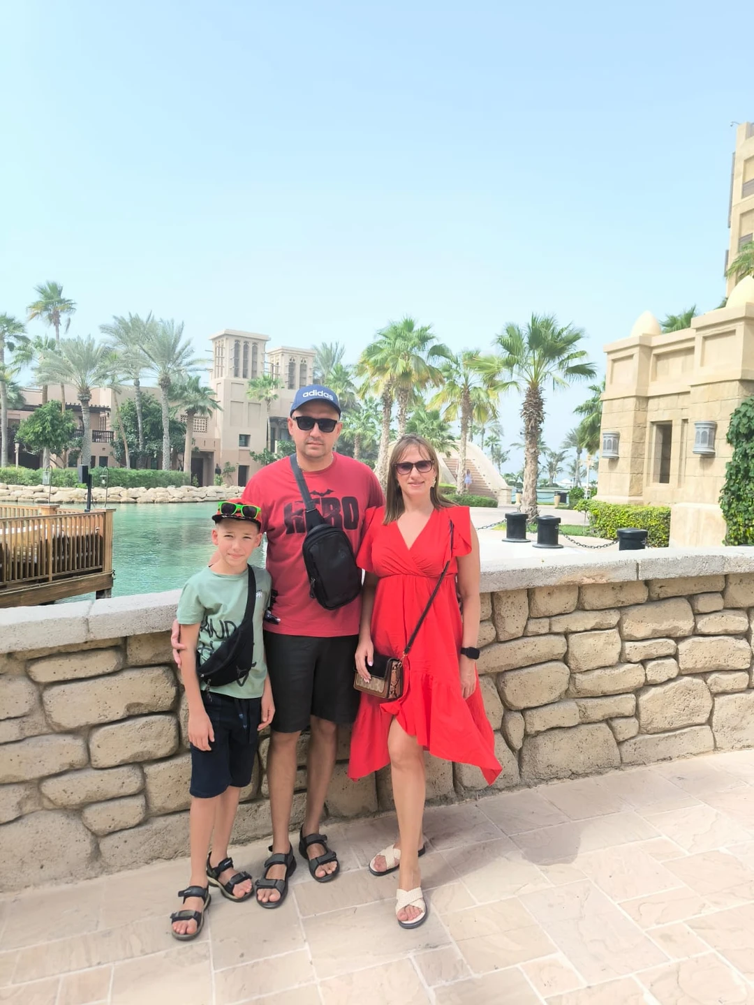 Были на обзорной экскурсии 5 ноября с Давидом. Остались очень довольны по нескольким критериям: во-первых, очень