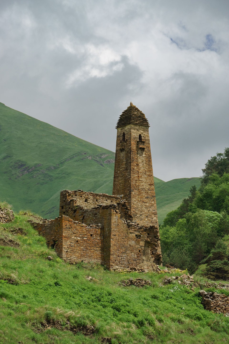 Это было увлекательнейшее путешествие, прекрасные виды мест, где мало кто бывал, интересный и познавательный рассказ, отличная