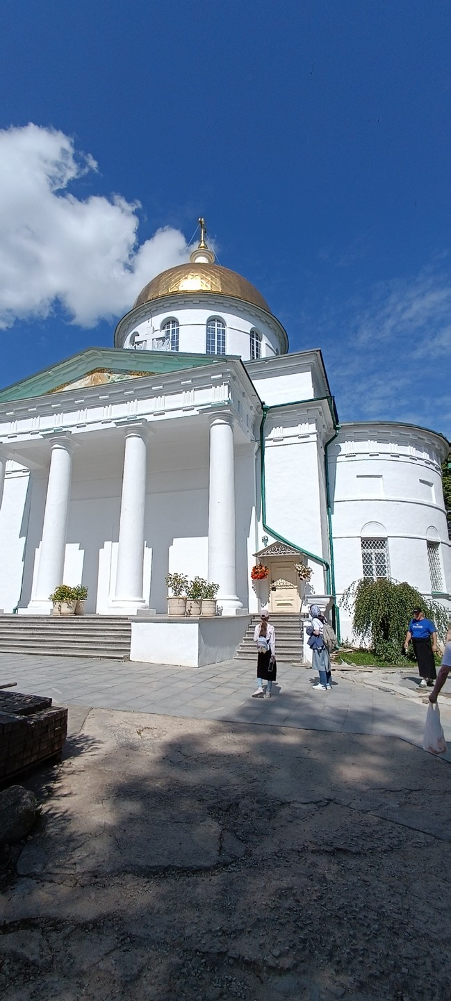 Русь стародавняя: Изборск и Псково-Печерский монастырь (Лидия)