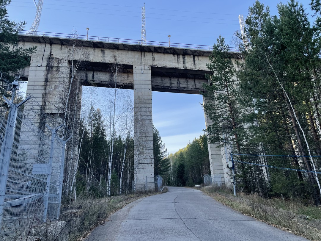 Красноярская ГЭС, Столбы и панорама города (Марина)