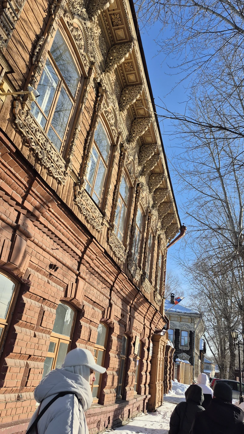 Наша компания осталась просто в восторге от экскурсии "Зимний и праздничный Томск". Елена просто умничка. Спокойная