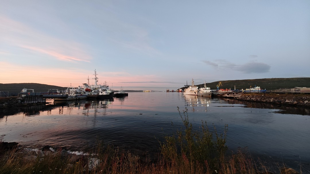 Очень красивые виды, а в хорошую погоду, да ещё на закате просто супер