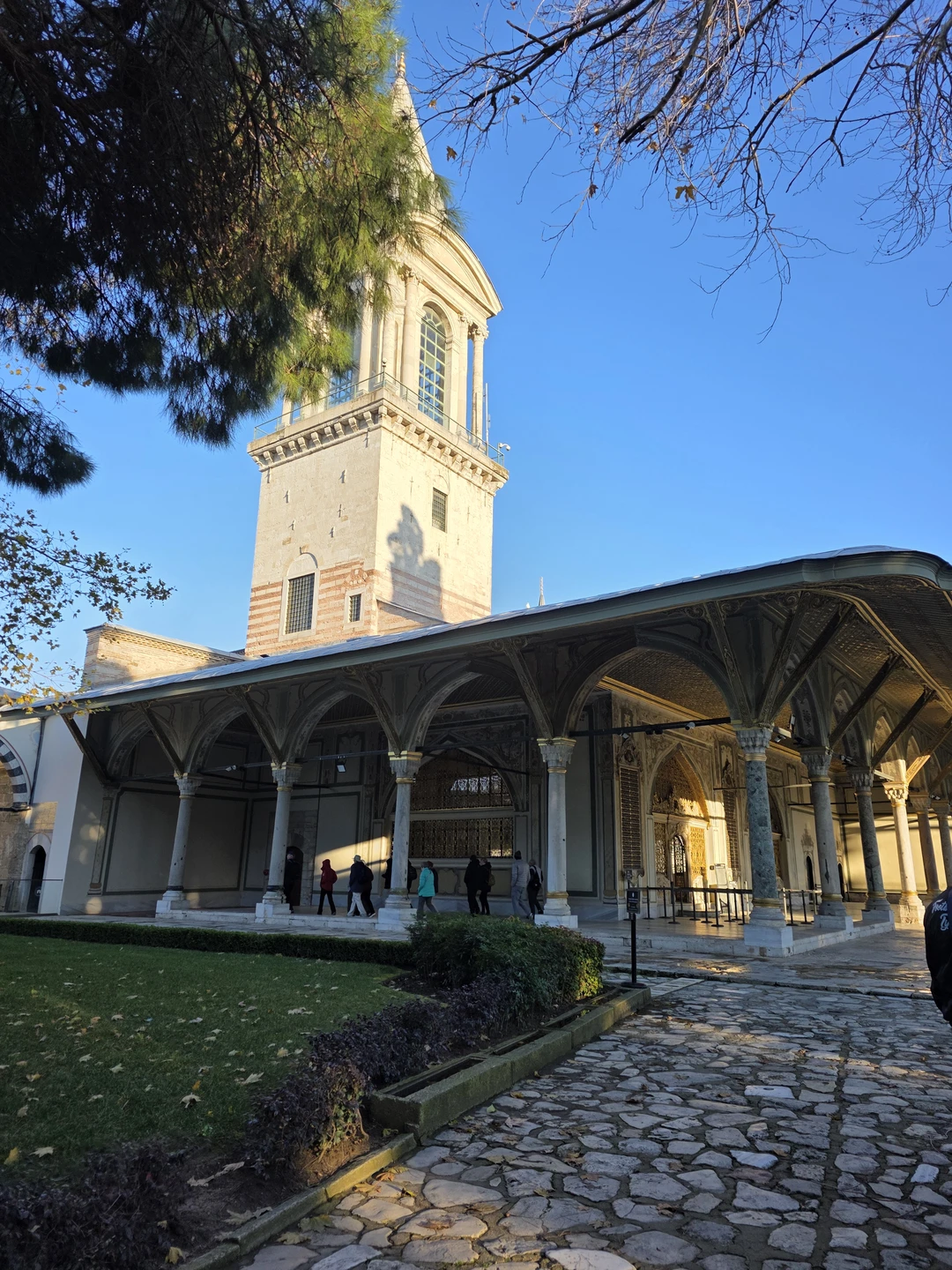 Самая познавательная и захватывающая экскурсия была с Рашидом. За 3 часа он рассказывал столько, что унести