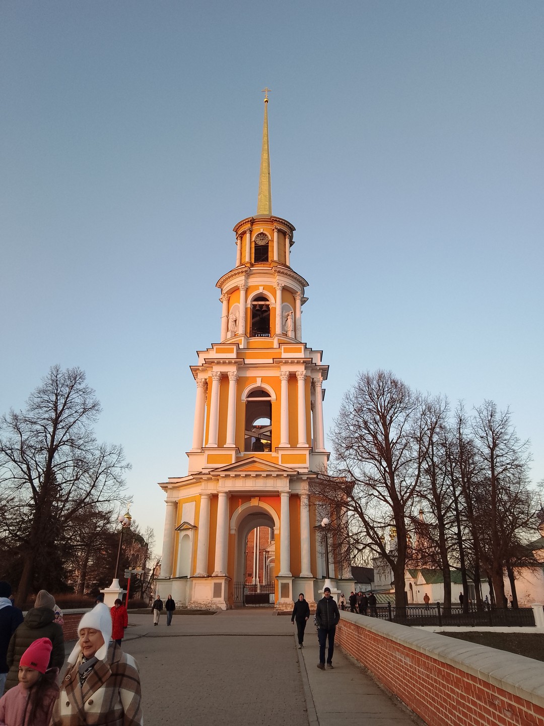 Очень познавательная экскурсия, Алексей подробно рассказал о Рязанском кремле, о раскопках, которые проходили на его территории,