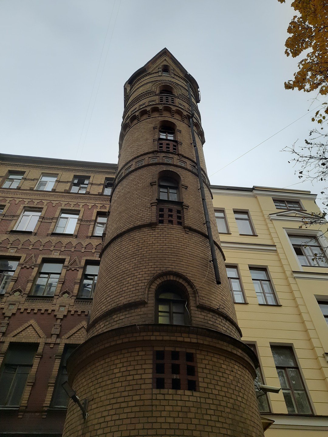 Доходные дома, дворы-колодцы и парадные лестницы (Екатерина)