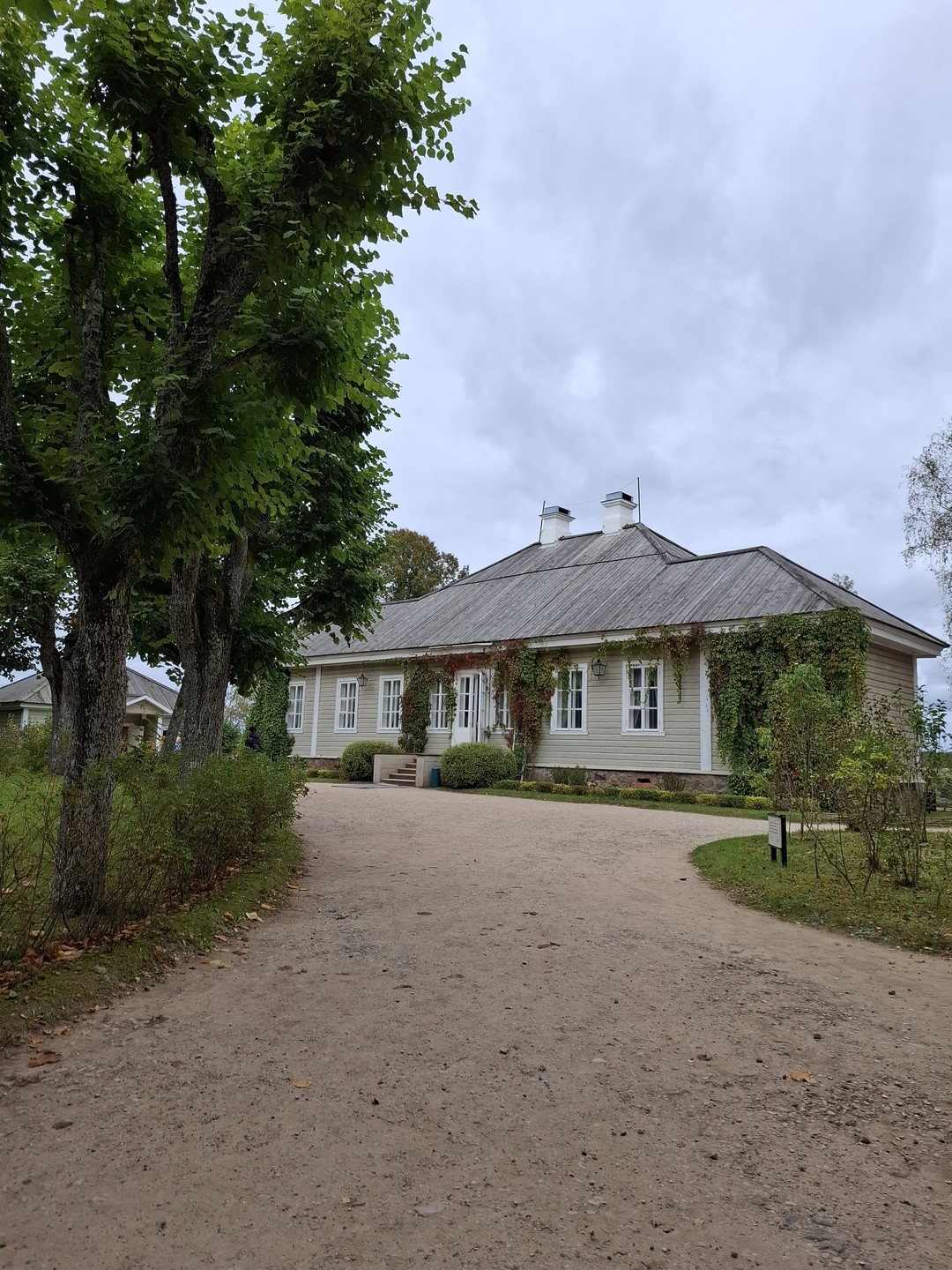 Экскурсия была 26 сентября, великолепная экскурсия и Павел замечательный экскурсовод. Понравилась и организация экскурсии, и живой