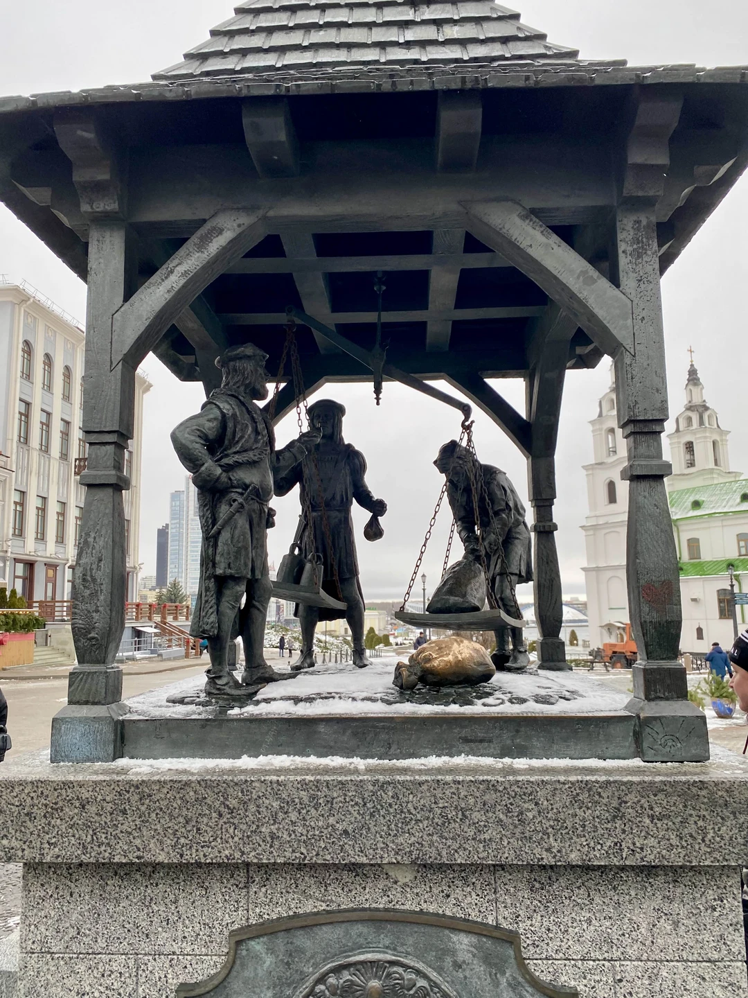 Спасибо большое Ярославу за замечательную обзорную экскурсию! Было очень интересно послушать и осмотреться в первый день