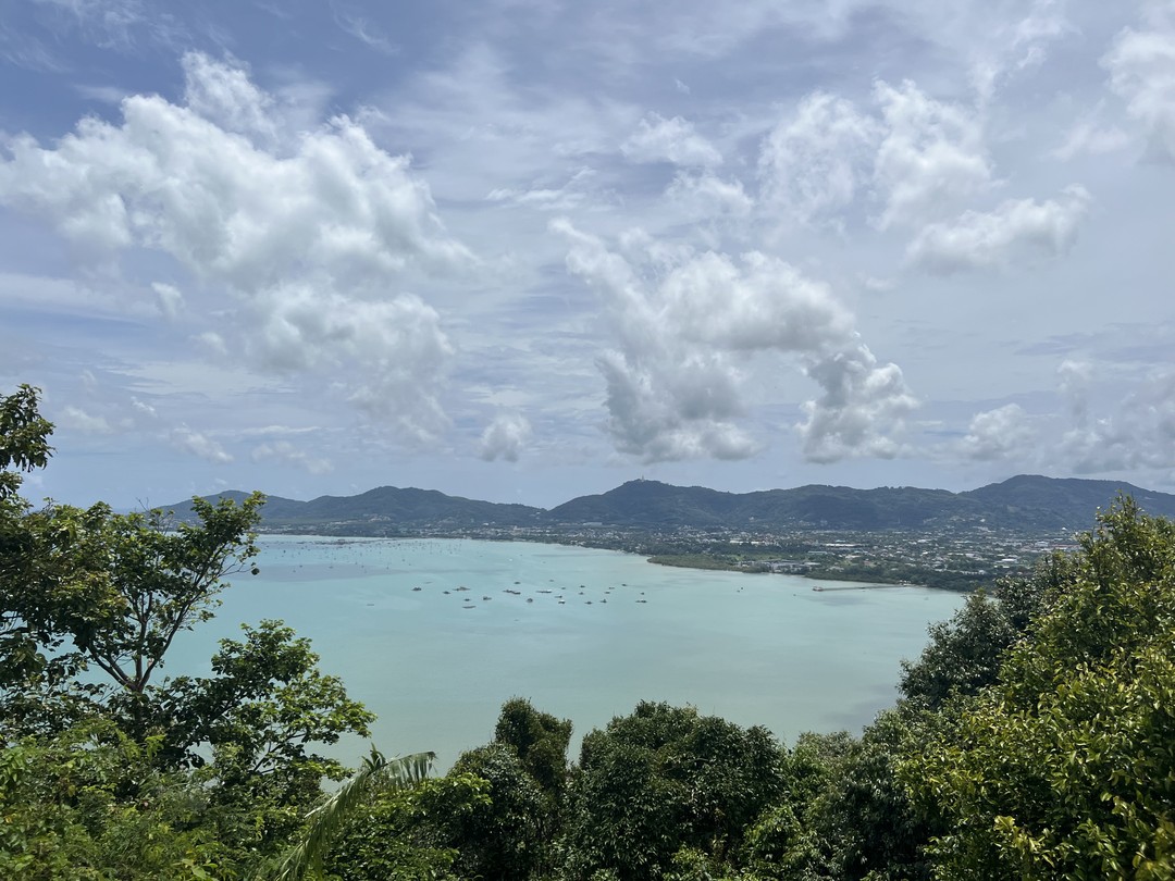 Выбрать мототур было отличным решением! Огромное спасибо Владу гиду, время прошло незаметно, очень много красивых локаций,