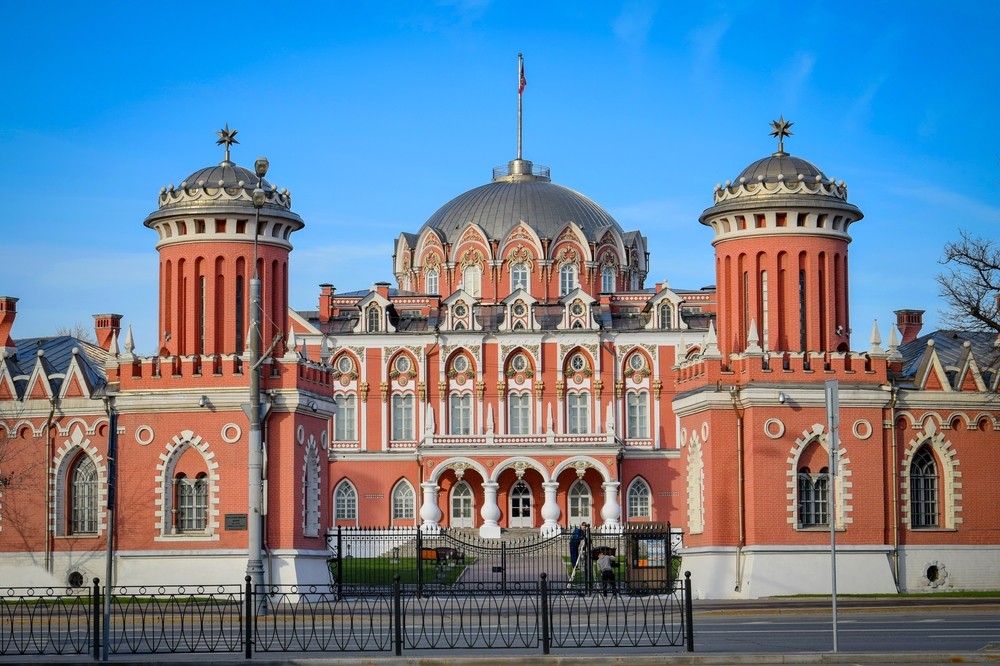 Фото Пешком по страницам истории Москвы: персональное погружение в тайны Кремля и легенды авиации