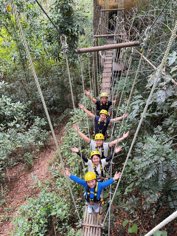 Зиплайн в кронах тропического леса (из Нячанга)
