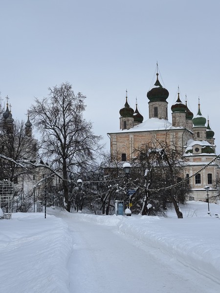 Это была потрясающая экскурсия! Владемир — не просто гид, а невероятно душевный человек, который умеет зажечь