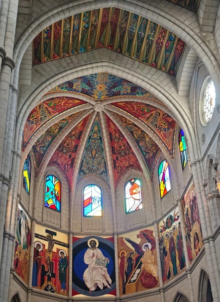 Спасибо Илье за профессиональную работу, увидели городской трафик, знаковые места Мадрида которые невозможно посетить за пару